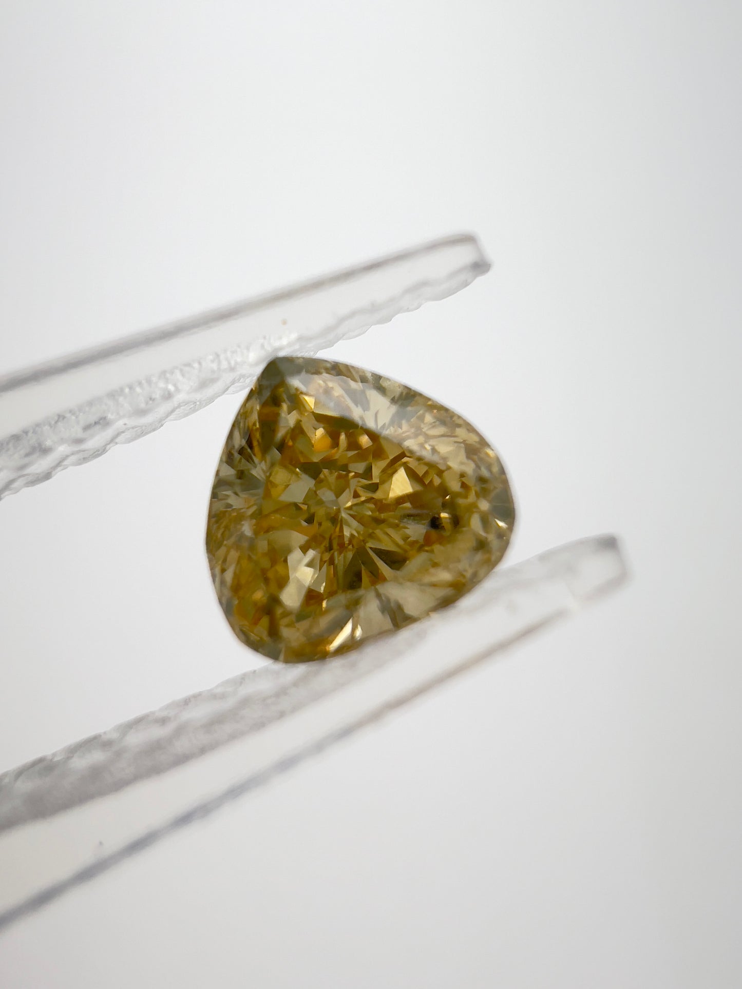 Natural Heart 0.61ct Fancy Brownish Yellow VS1 GIA 6207223896